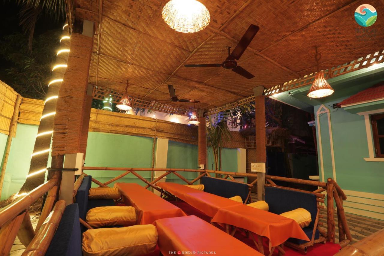 Tropical Wave Hostel Morjim Goa Экстерьер фото